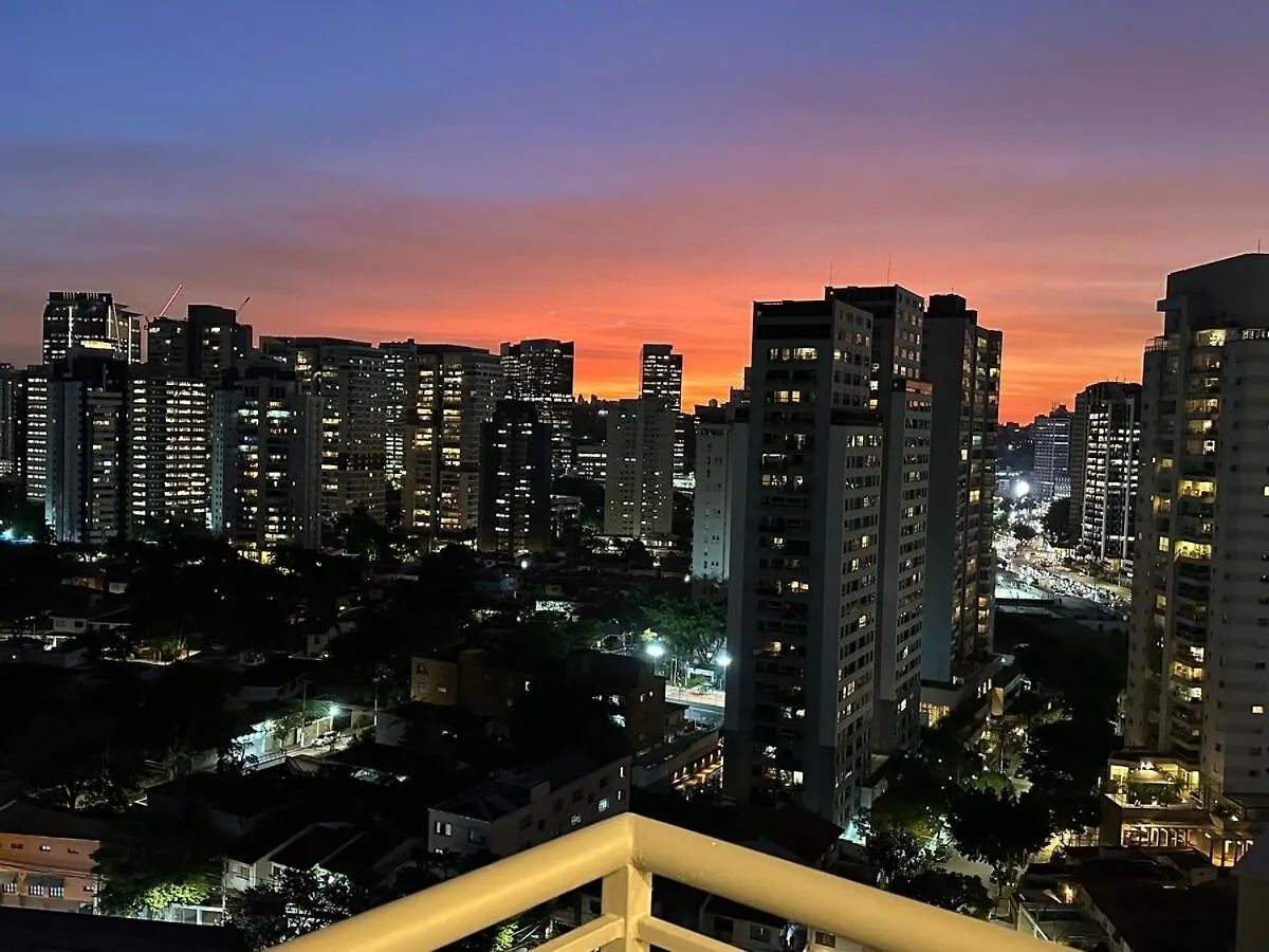 Studio with PS5 and Pool - 500m from Metro and Consulate São Paulo Apartmán